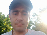 Роман из Воронежа знакомится для семьи